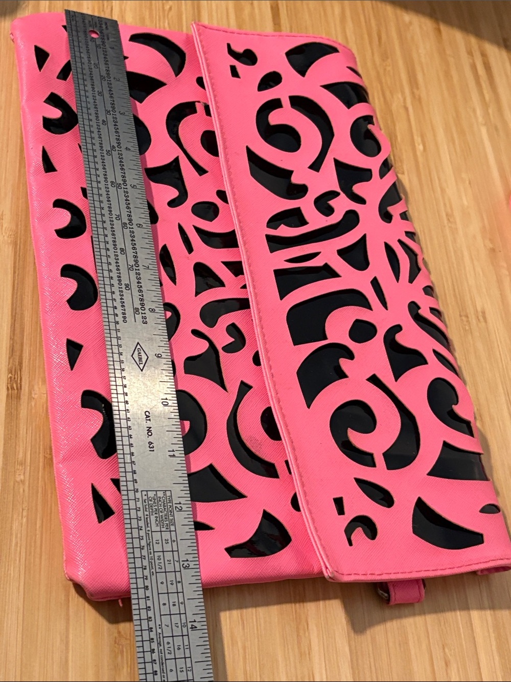 Pink & Black Laser-Cut Foldover Crossbody Envelope Purse Bag Retro - Picture 9 of 10